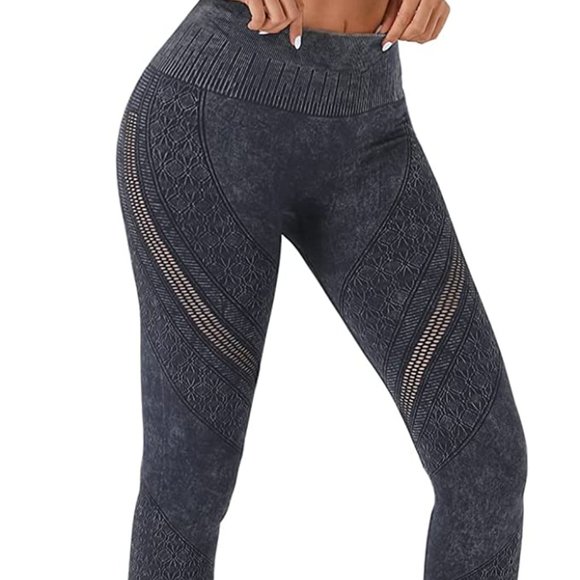 NWT Activewear Set, Seamless, Compression Fit, Size Medium, Charcoal Grey - Picture 2 of 8